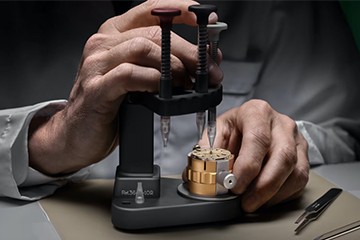 深圳劳力士手表底盖掉了